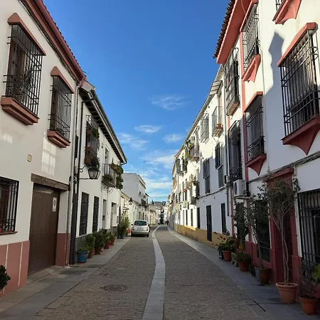 Daire San Basilio Bookish Place